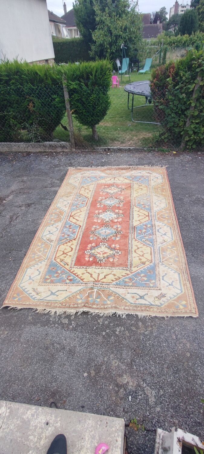 Handmade carpet
