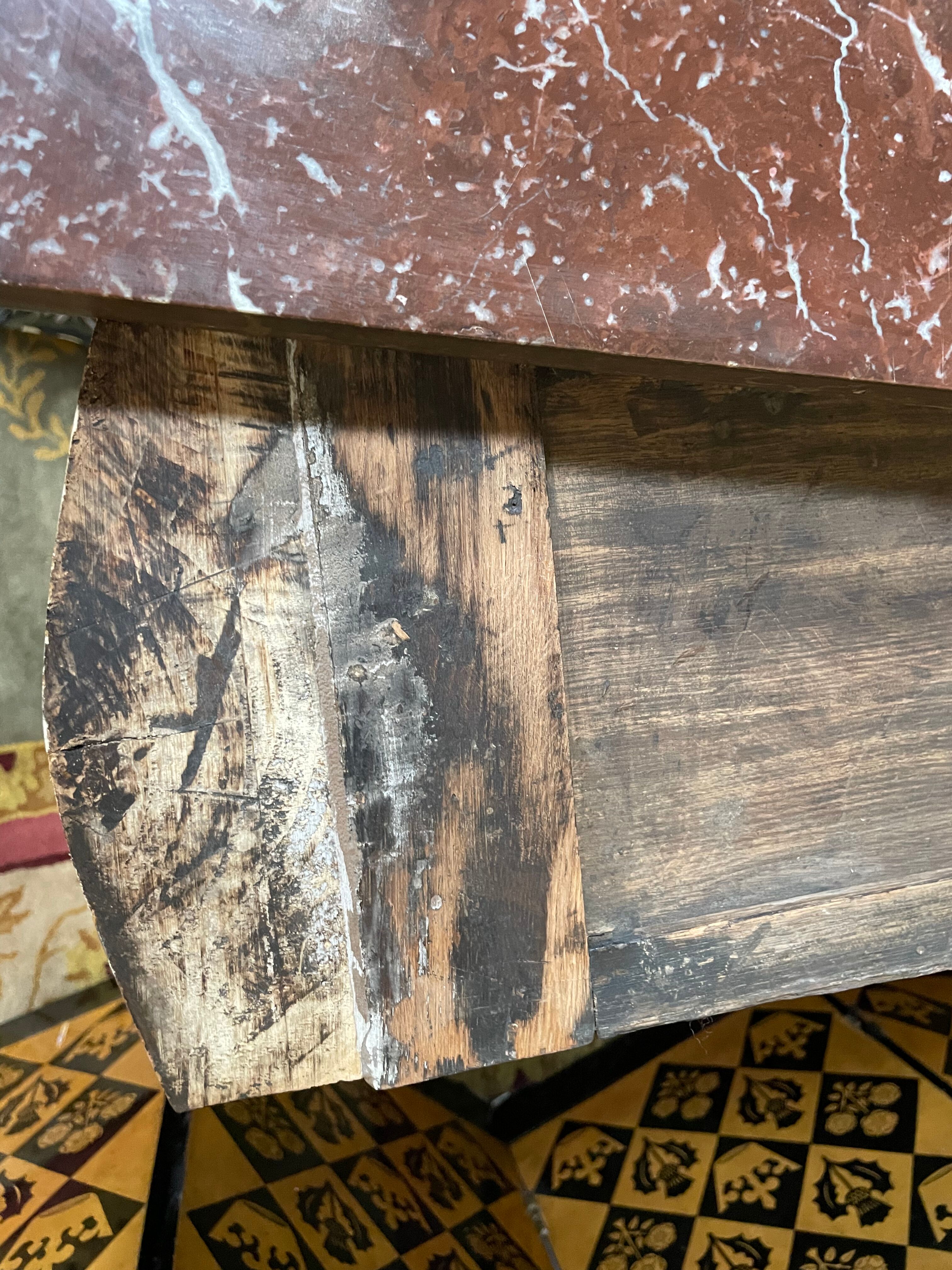 Raw dresser Louis XV style