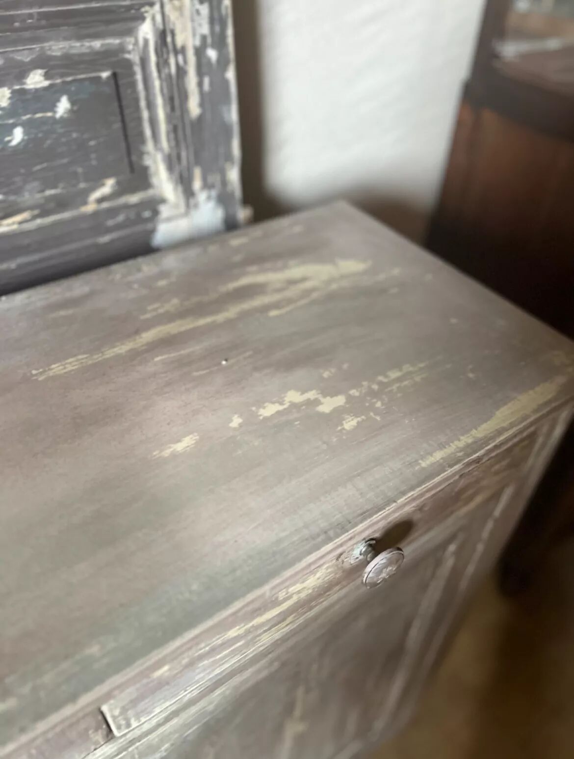 Parisian buffet in beech from the early 20th century with an antique finish.