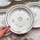 6 Assiettes creuses porcelaine vintage Française motif rosace dorées