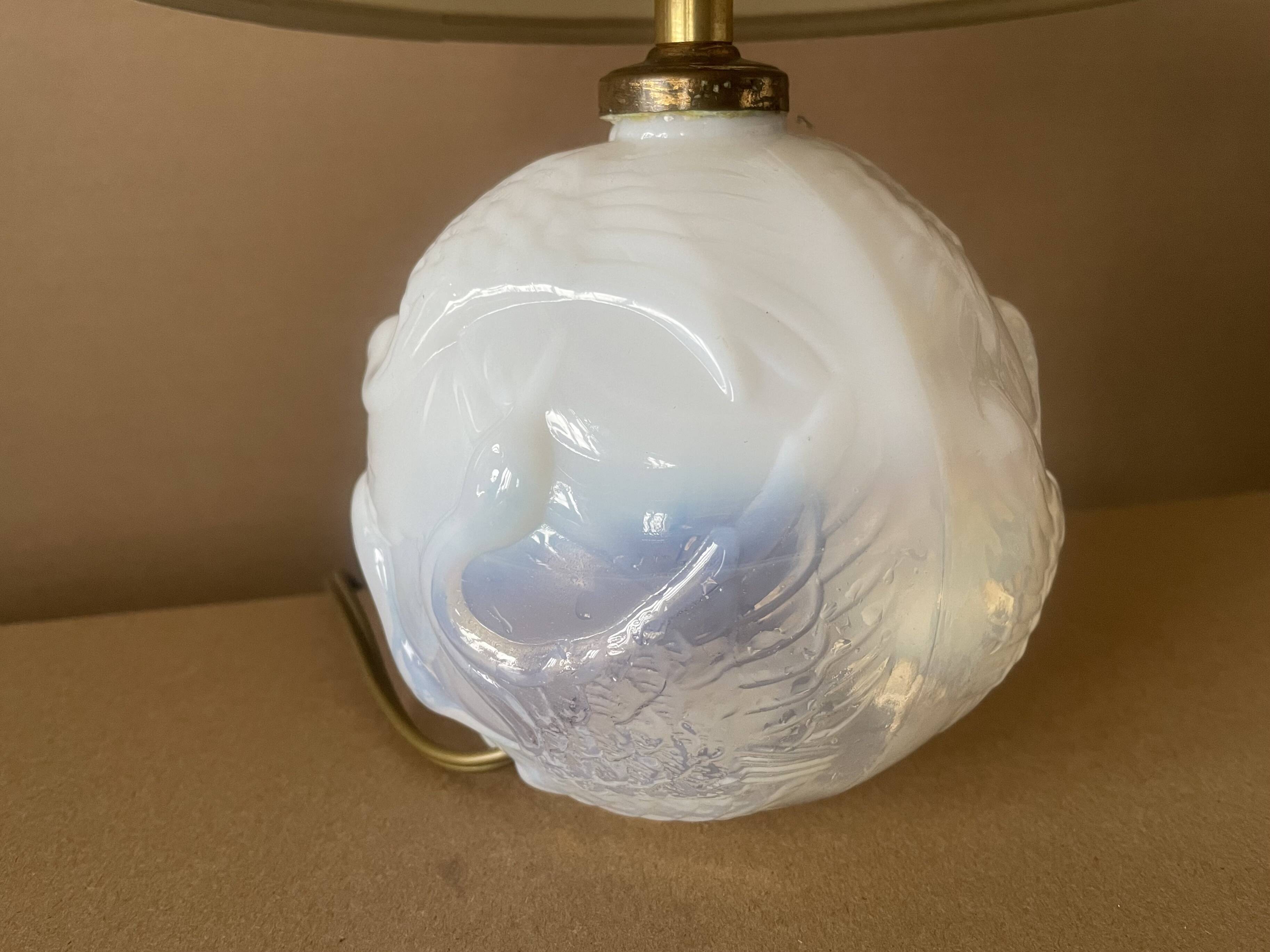 Lampe Art Déco en verre moulé / Saint Aignan