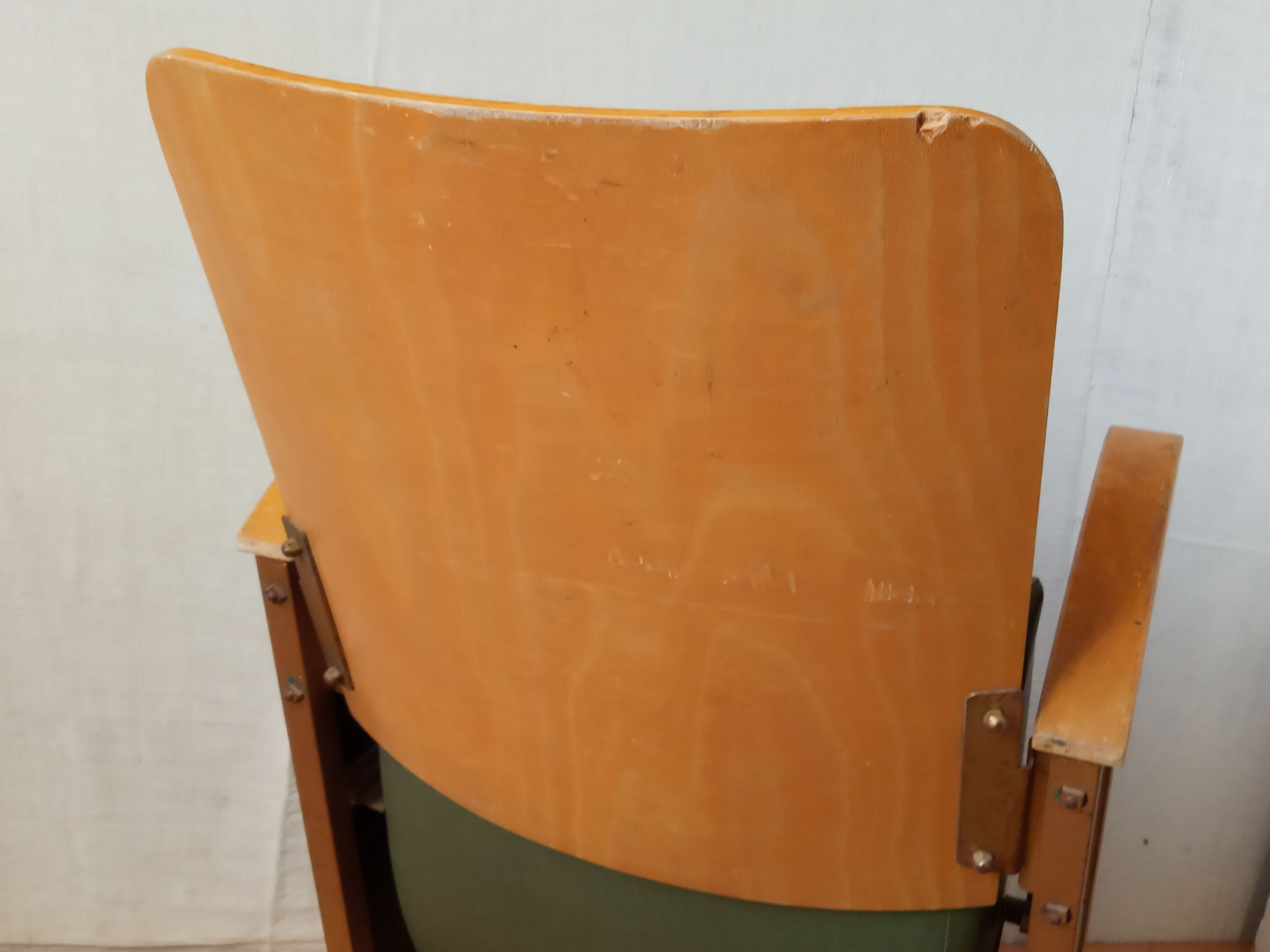 1950s movie chair