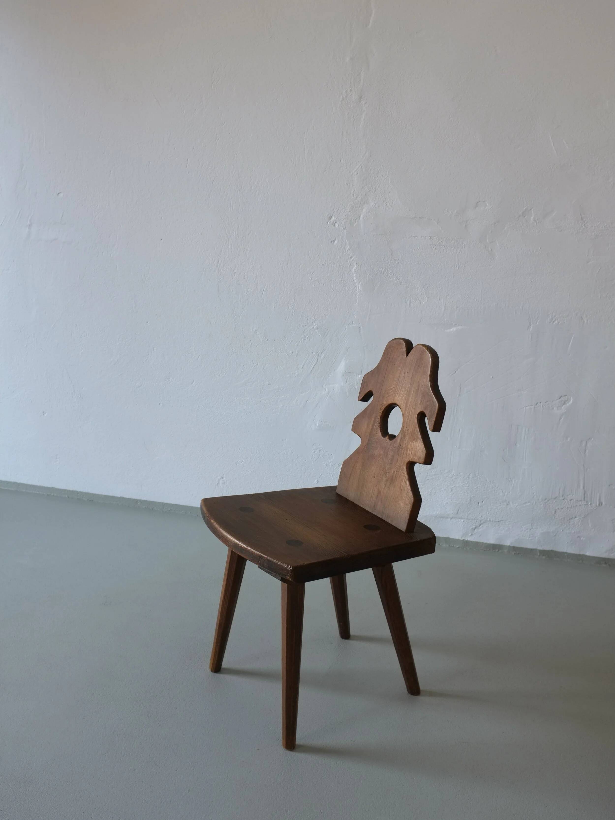 Alpine carved pine dining table set | 1950s