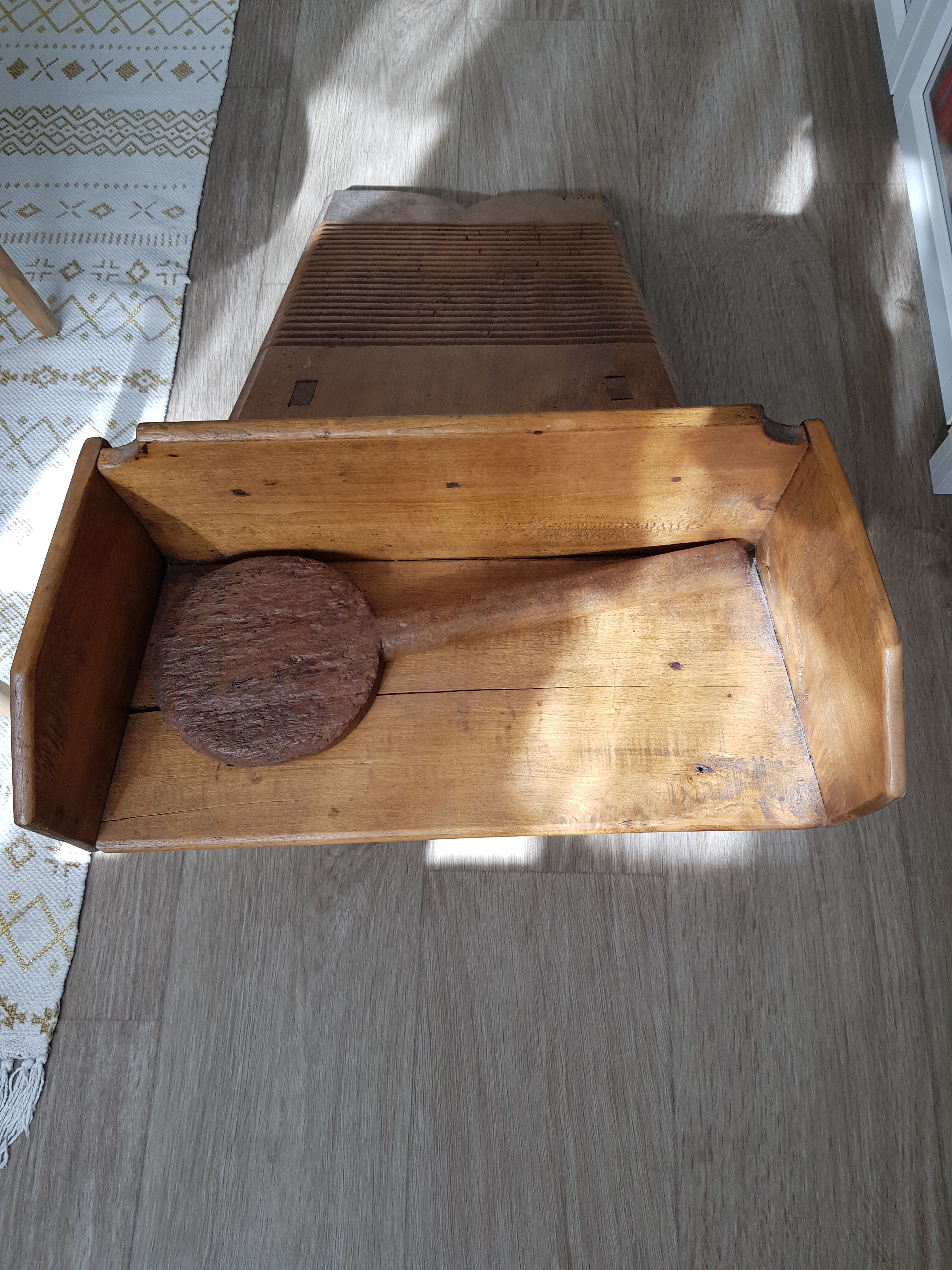 Washerwoman's board/carriage and its beater