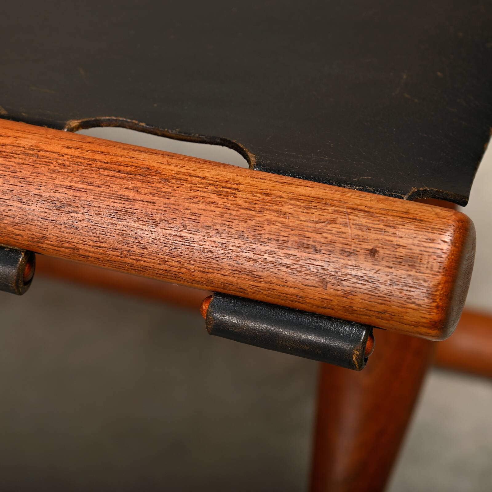 Poul Hundevad PH43 Guldhøj Stool in Teak and Black Leather, Denmark, 1960s