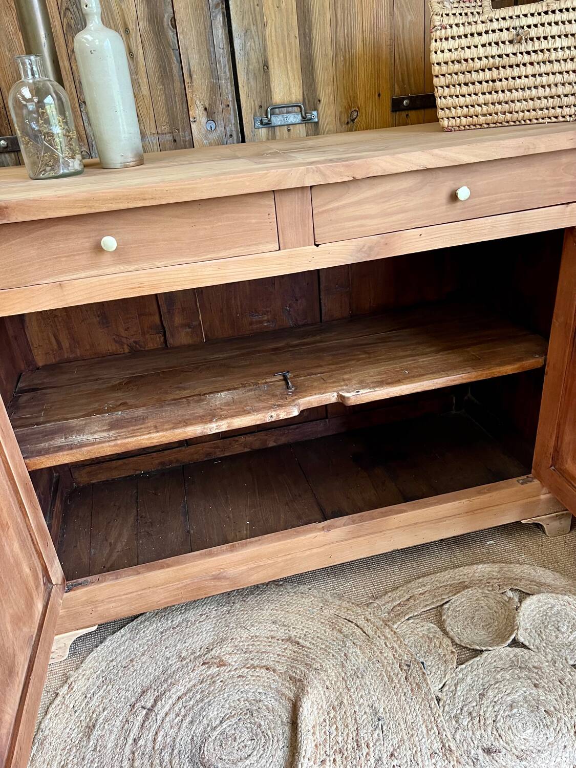 Buffet en bois massif