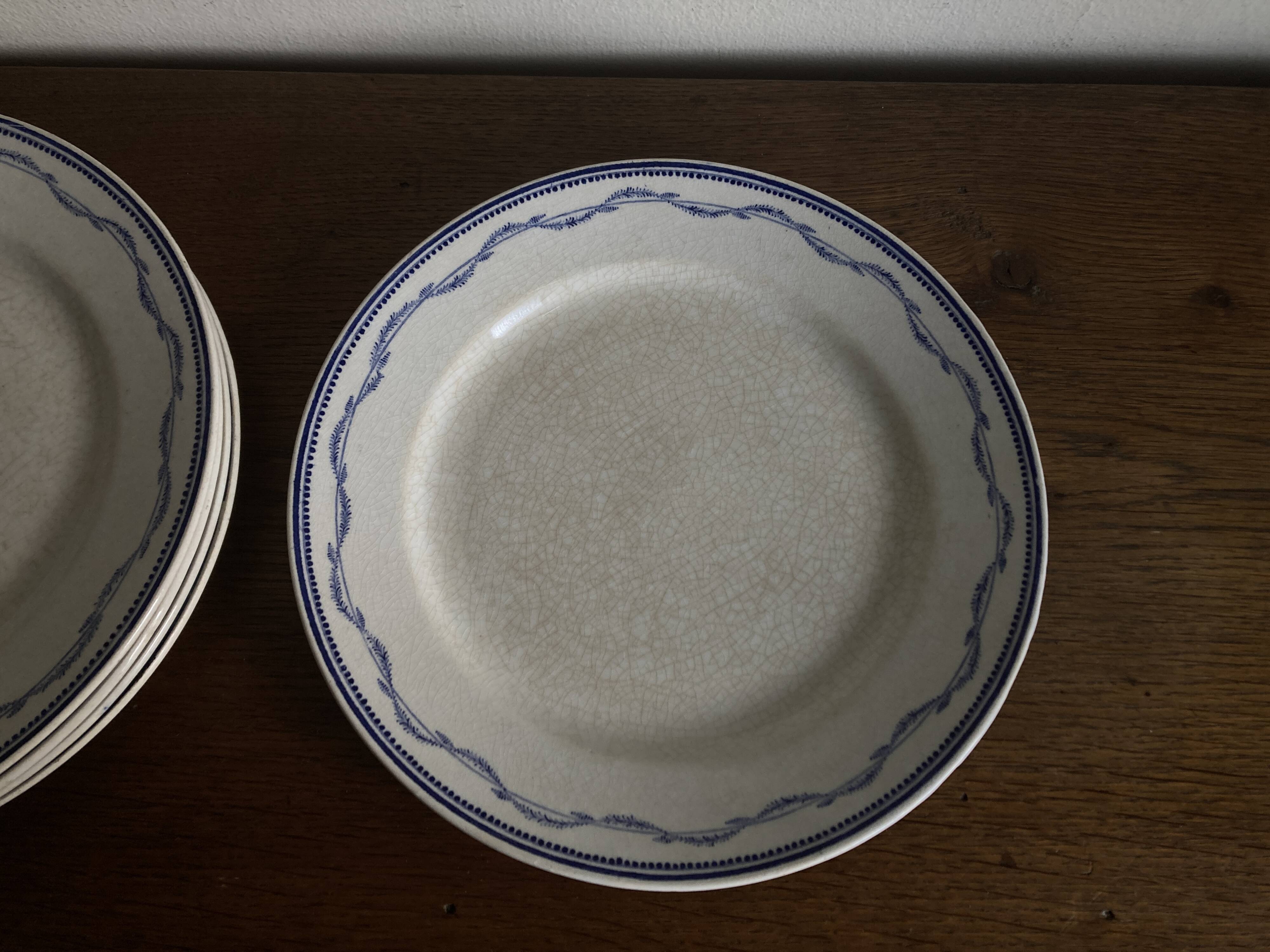 Set of 5 Tournai plates with twig neo-classical design, mid-19th century, ironstone.
