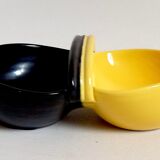 Double ramequins bicolores noir jaune années 50