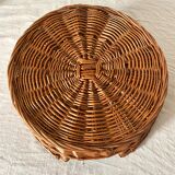 Woven wicker cat basket