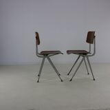 Set of two Revolt Friso Kramer chairs by Ahrend De Cirkel with original table