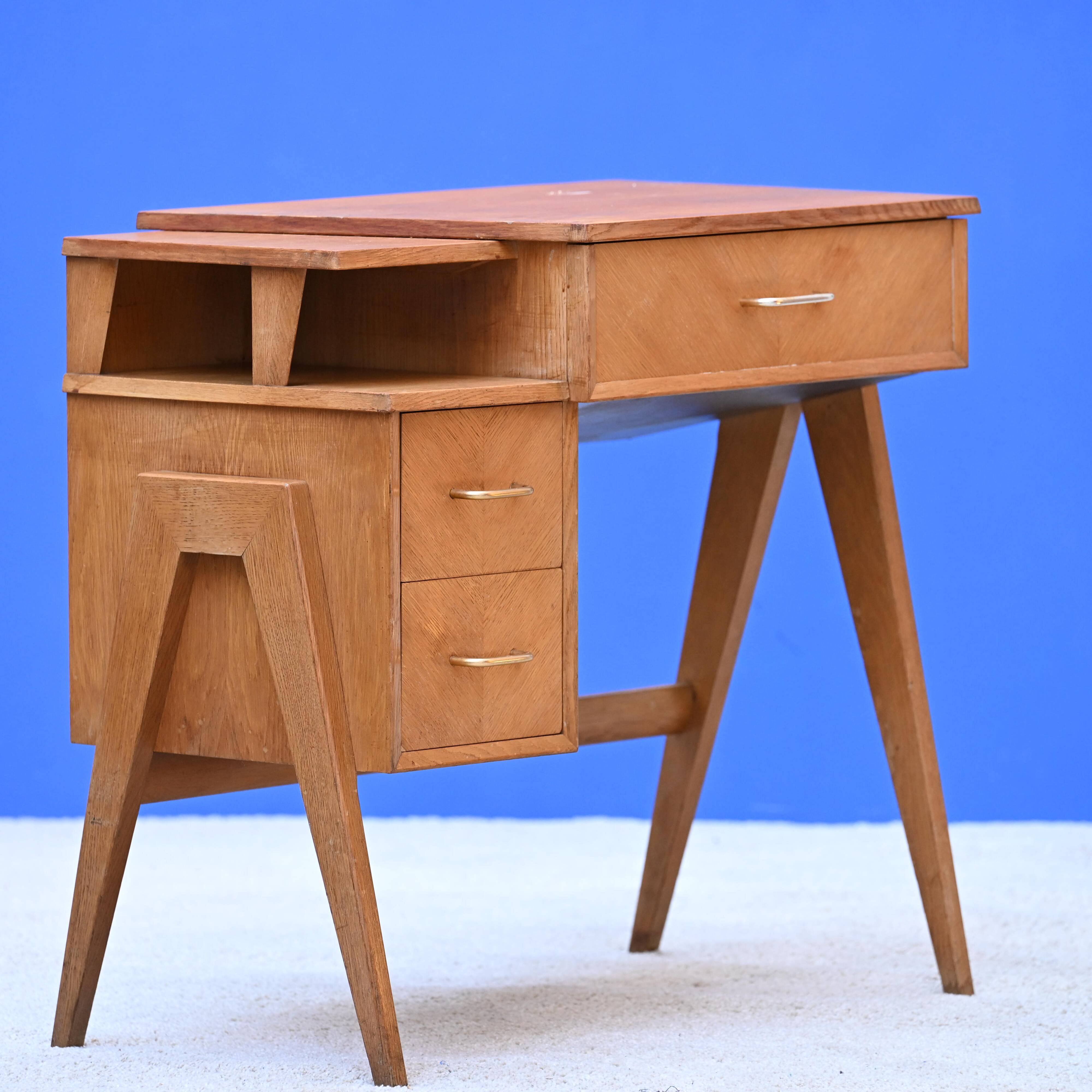 Small desk from the 1960s