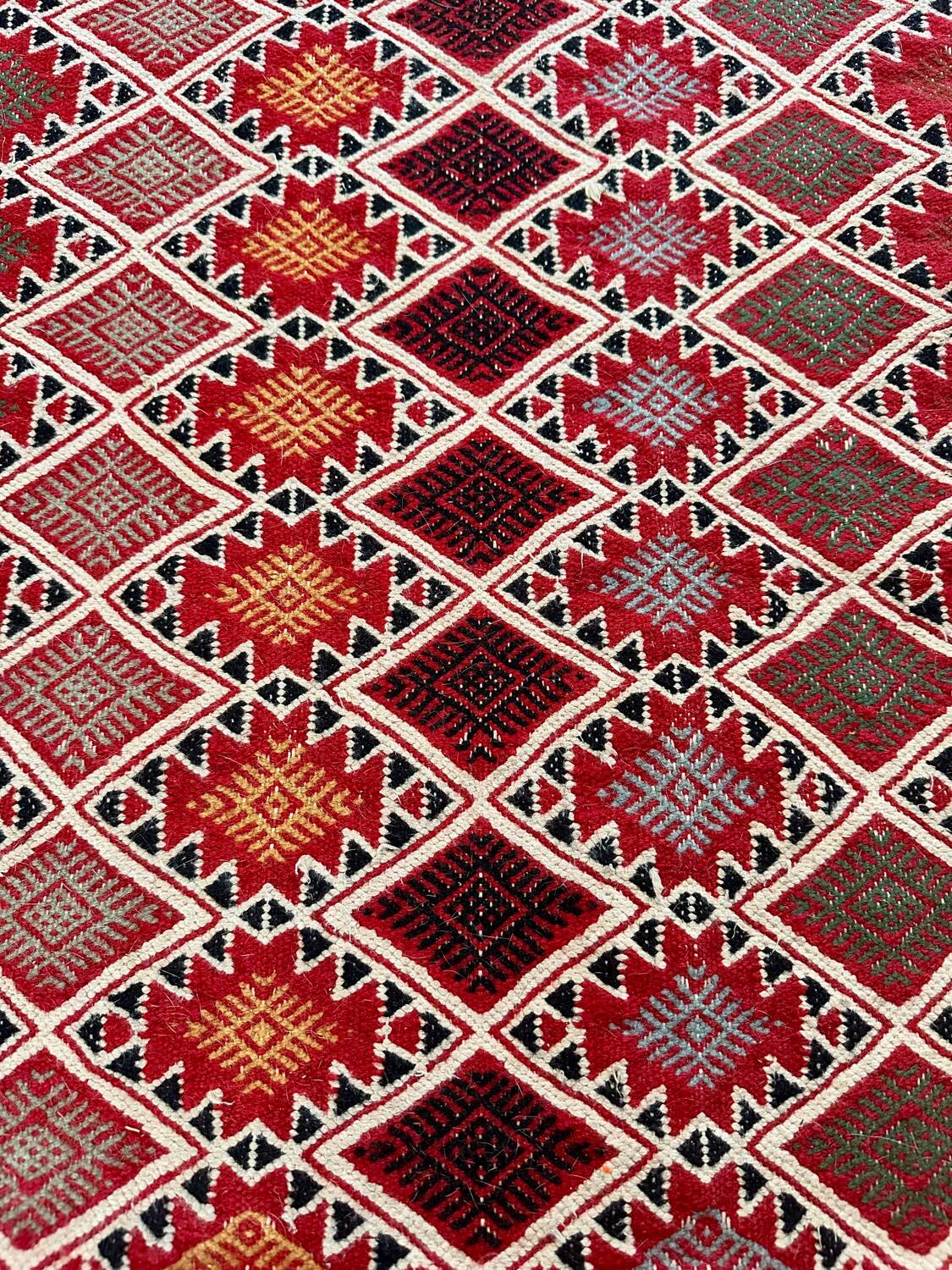 Handmade kilim rug 140x235