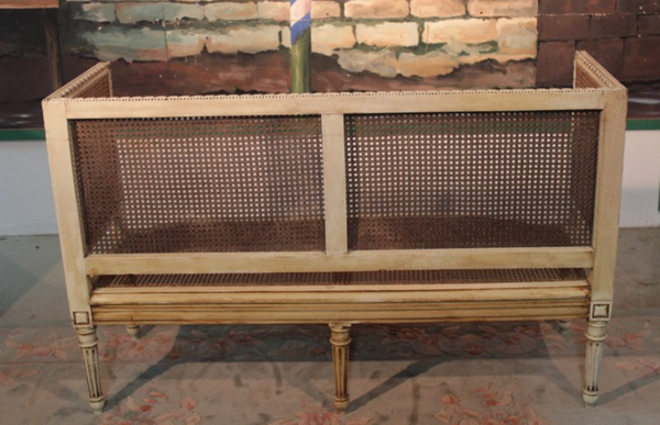 Canapé Louis XVI canné XXeme