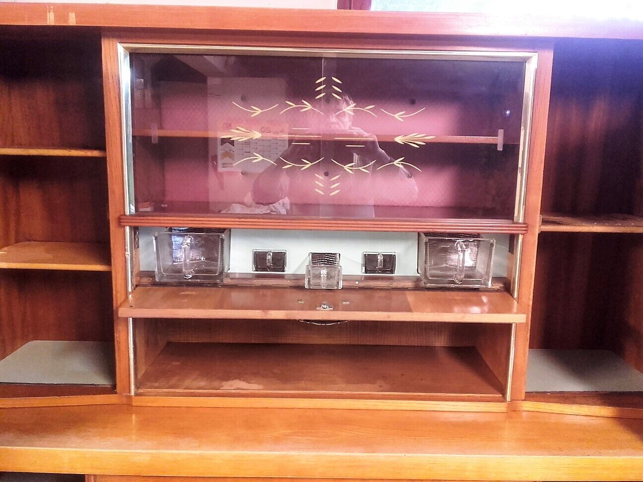 Buffet year 50 with showcase