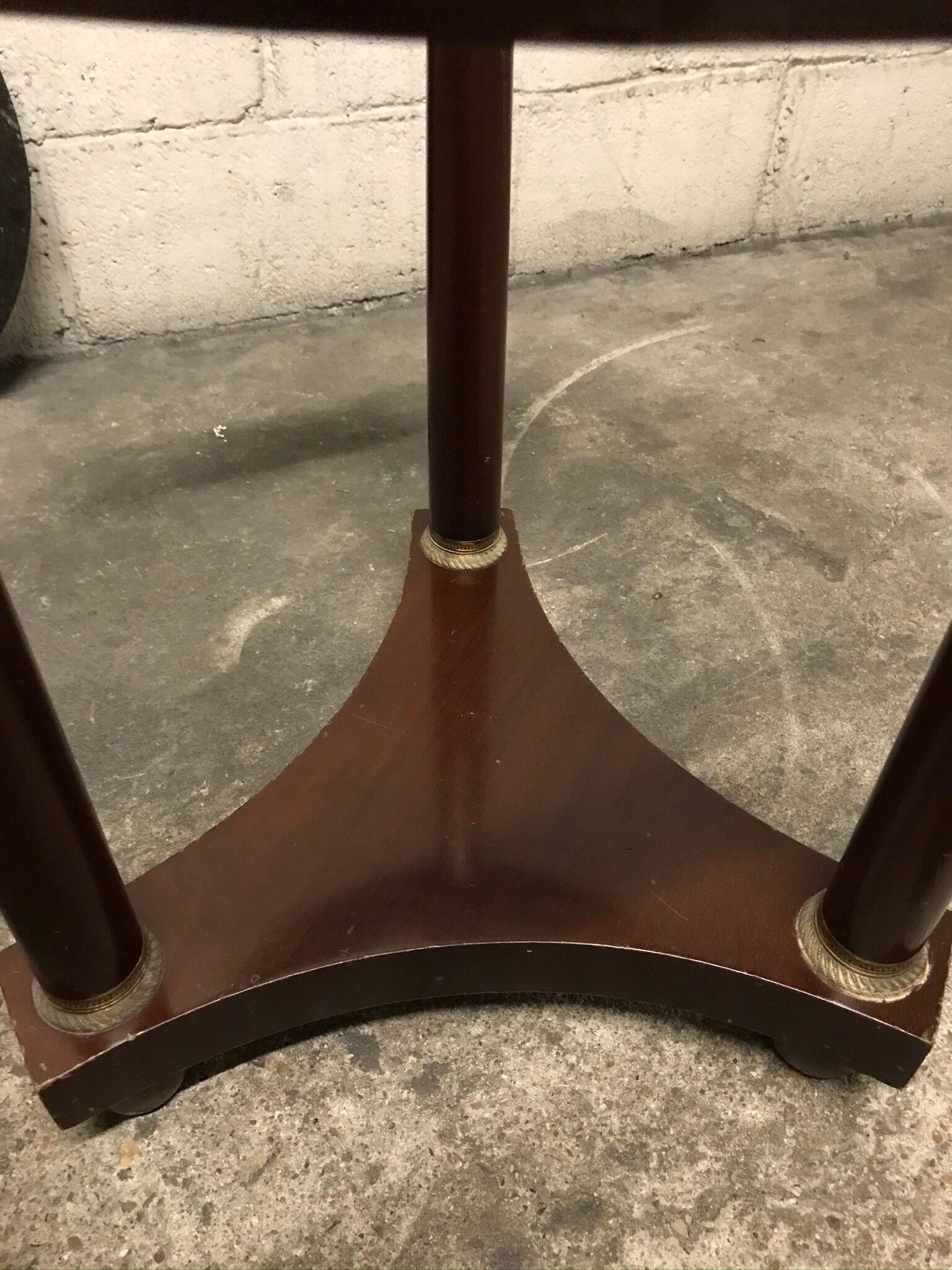 Side table tripod Empire style in solid mahogany and grey marble tray