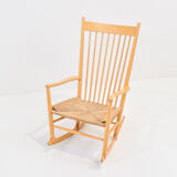 Rocking-chair J16 par Hans Wegner pour Fdb Møbler