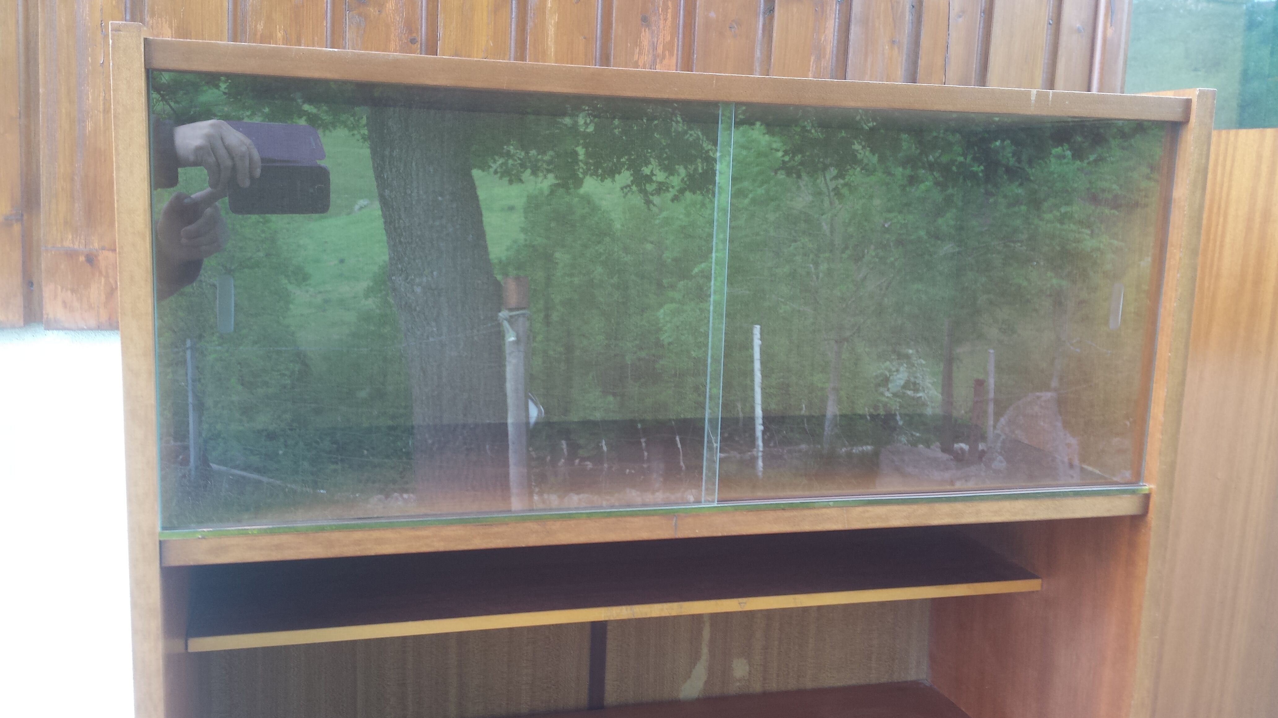 Secretary feet spindles