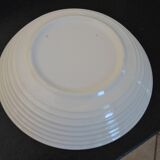 Set of soup plates, dishes and flower-patterned soup tureen