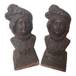 Paire de chenets en fonte