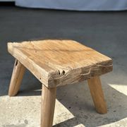 Small side table or stool in four-legged blond teak H:30 L43 l30