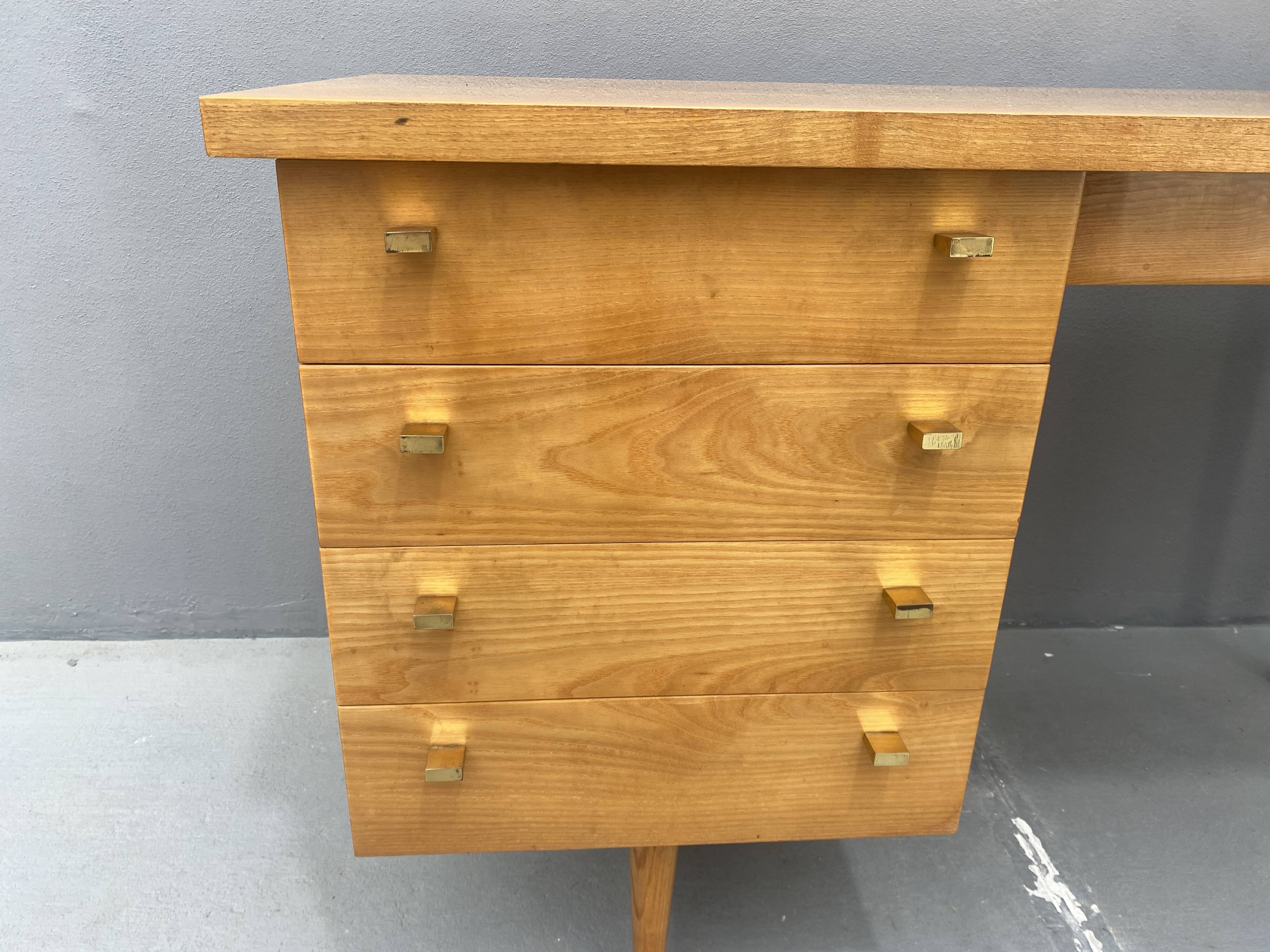 Bureau en hêtre, Tchécoslovaquie 1970