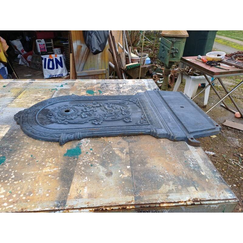 Cast iron fountain plaque