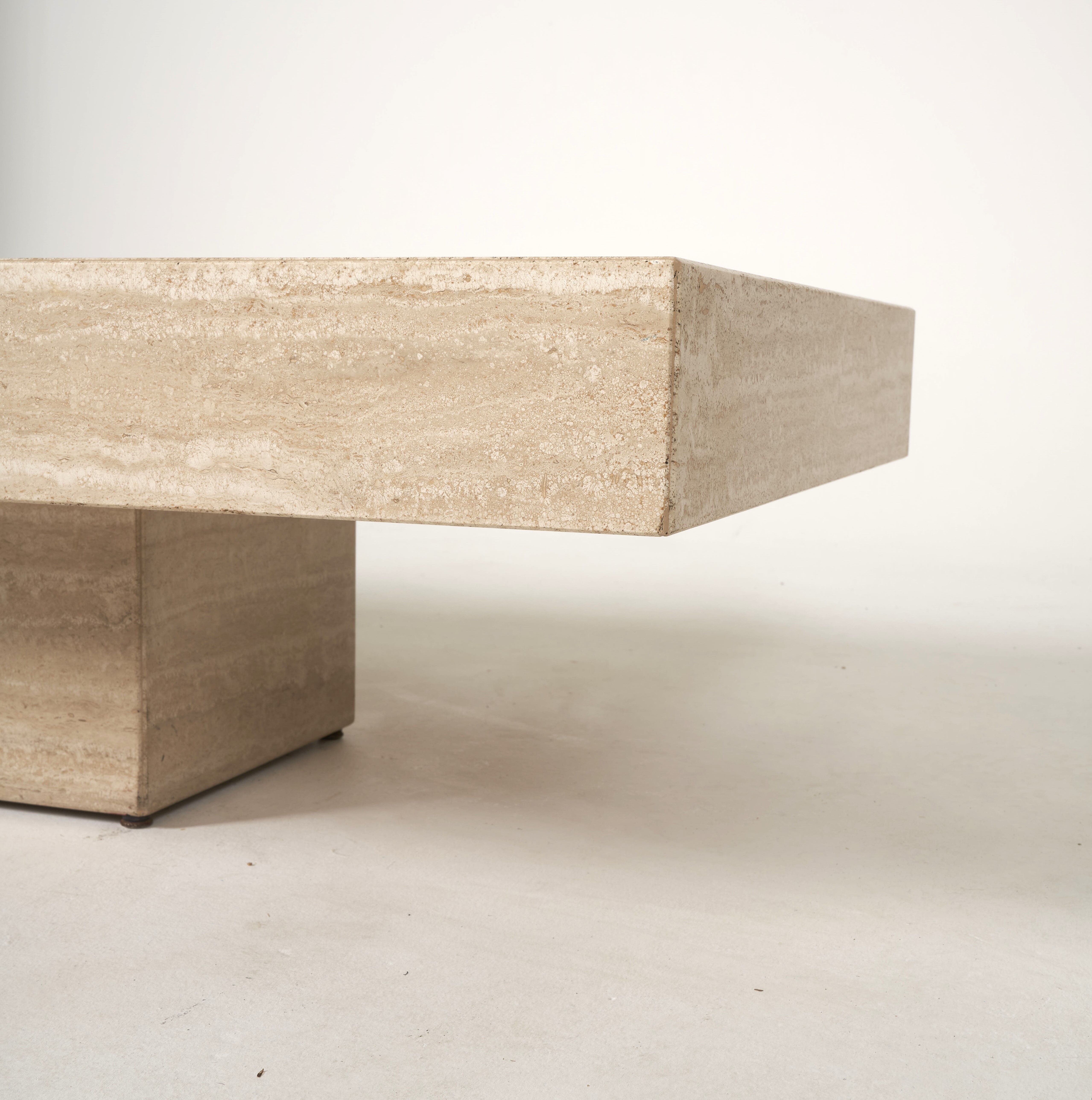 Vintage Italian coffee table in travertine, 1980s