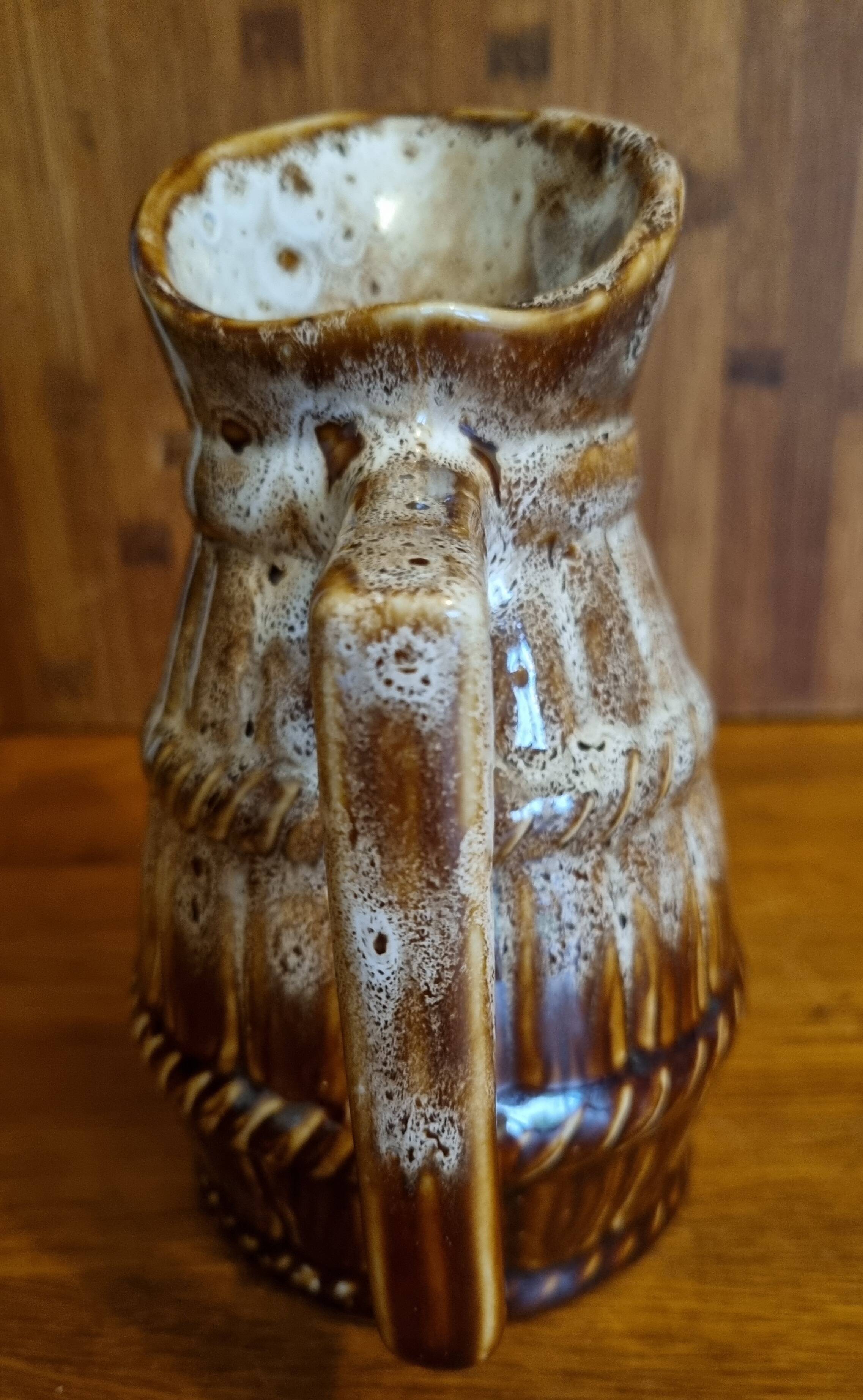 Vintage barrel-shaped pitcher 75cl