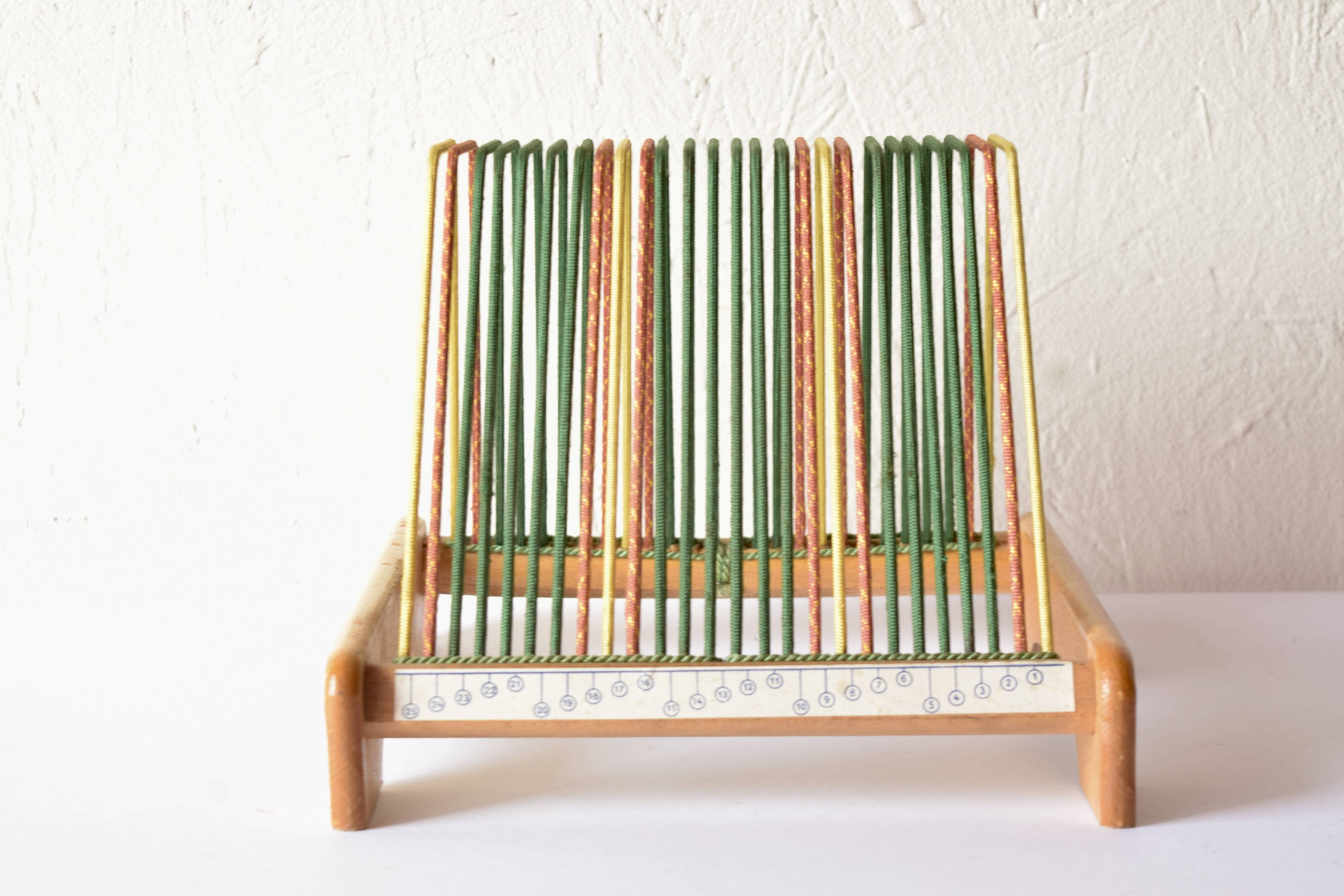 Vintage record rack for 25 vinyls - 1960s