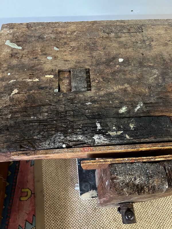 Ancien établi en bois vintage