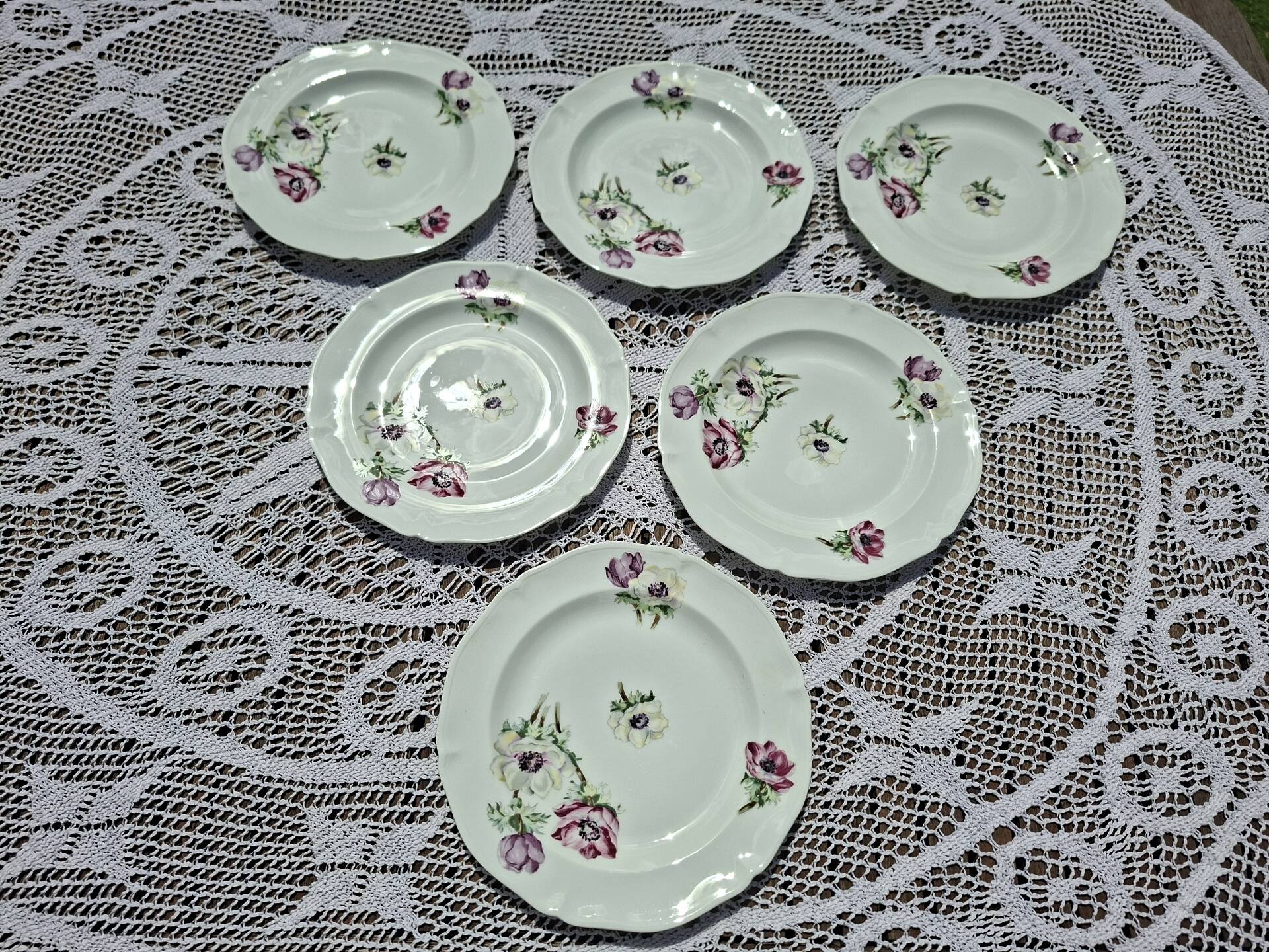 Service of 75 pieces Limoges Unic Paris Former Royal Factory