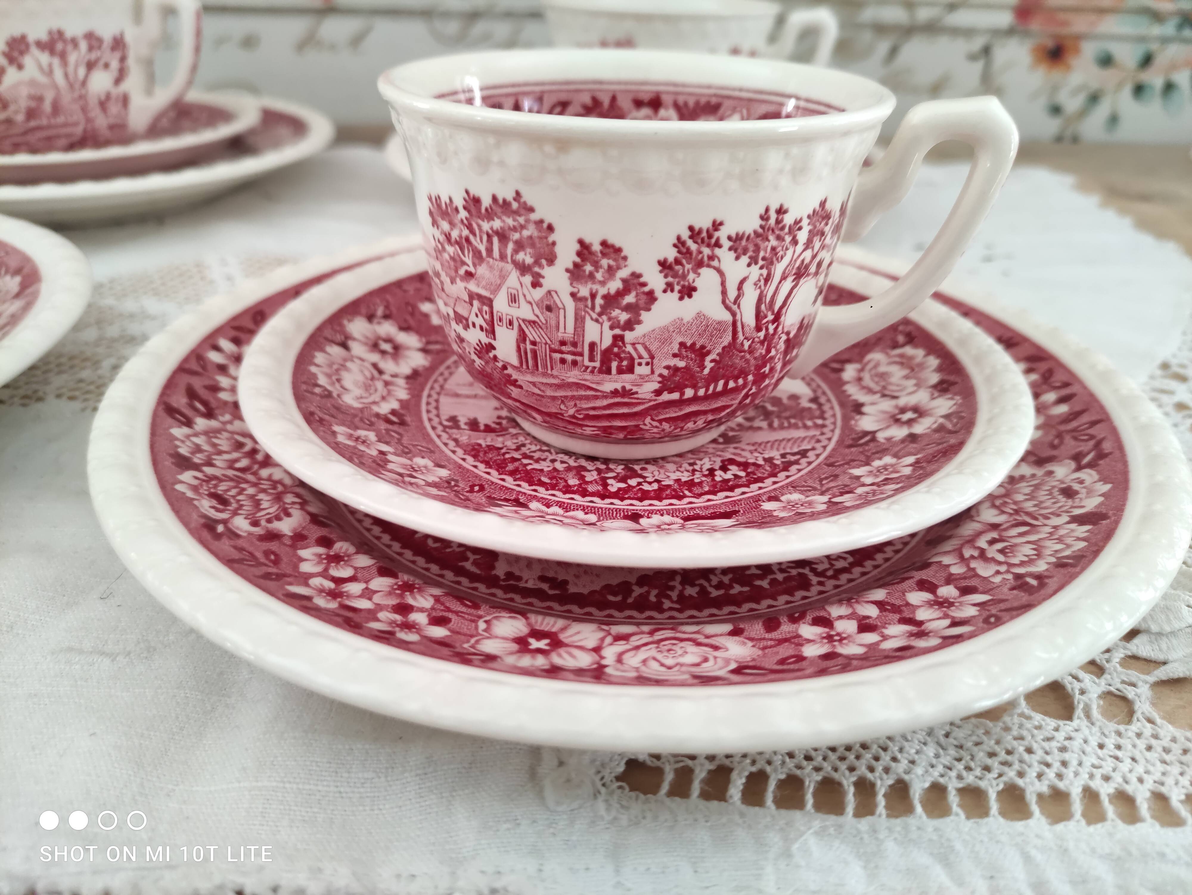 Coffee service 12 rooms 4 people Villeroy & Boch model Rusticana red English décor