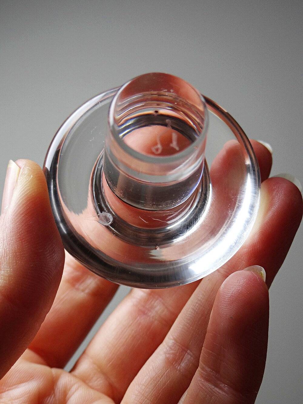 Engraved crystal carafe model "Alhambra" Baccarat from the years 1900-1920.