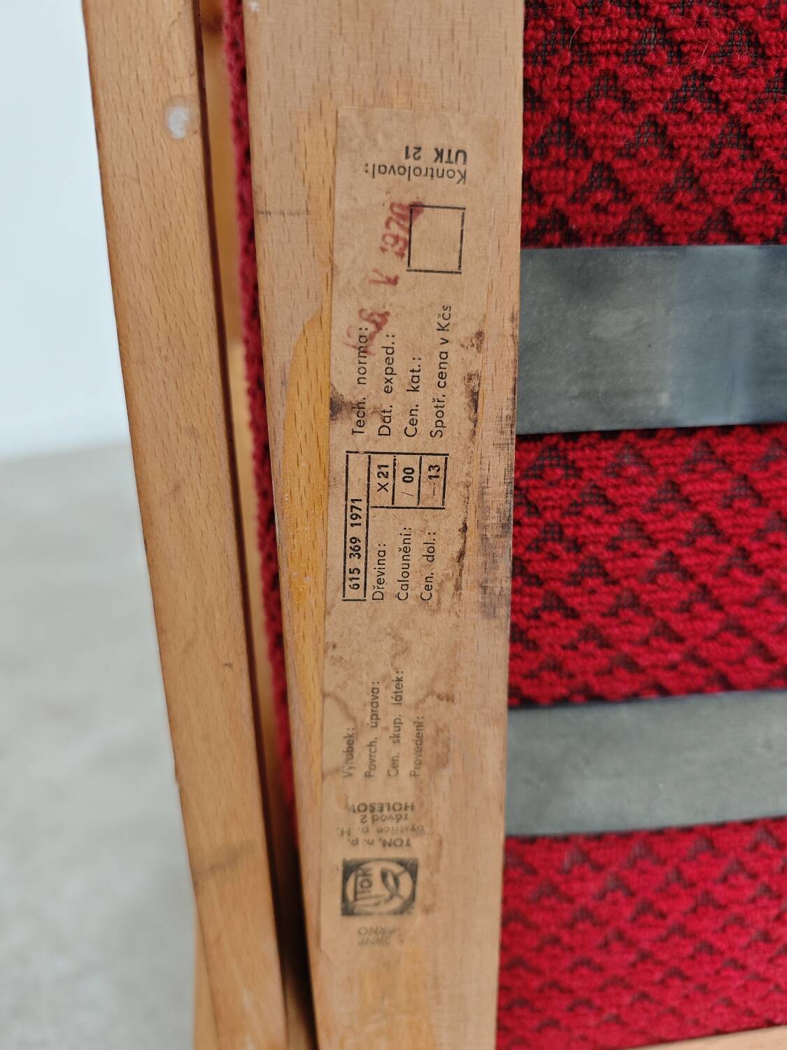 Pair of red Boomerang armchairs by Antonin Suman for Ton Bystrice Thonet