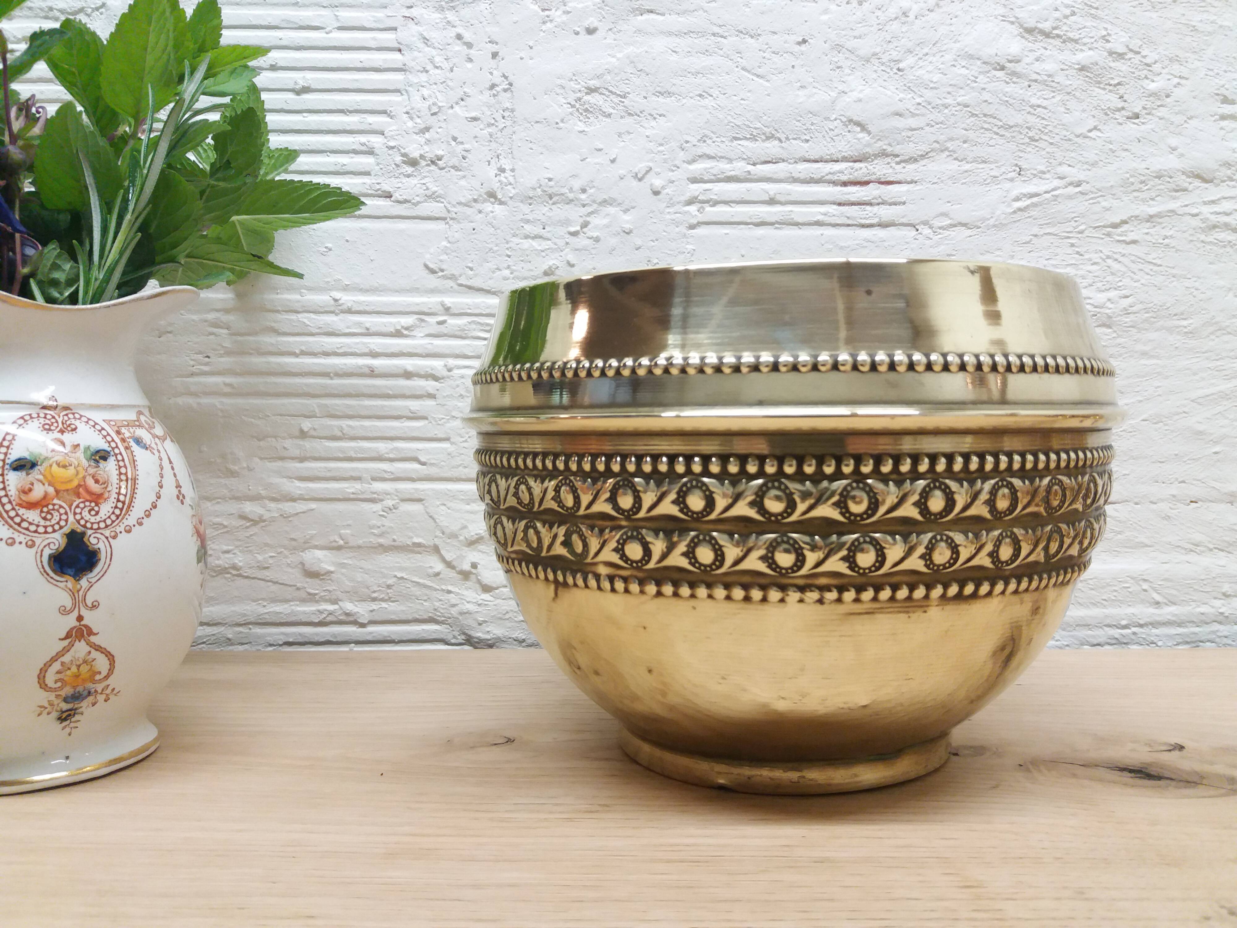 Golden brass pot cover