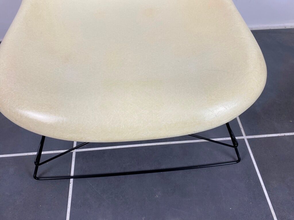Lounge chair Eames fiber white parchment short back base cat's cradle herman miller vintage 50