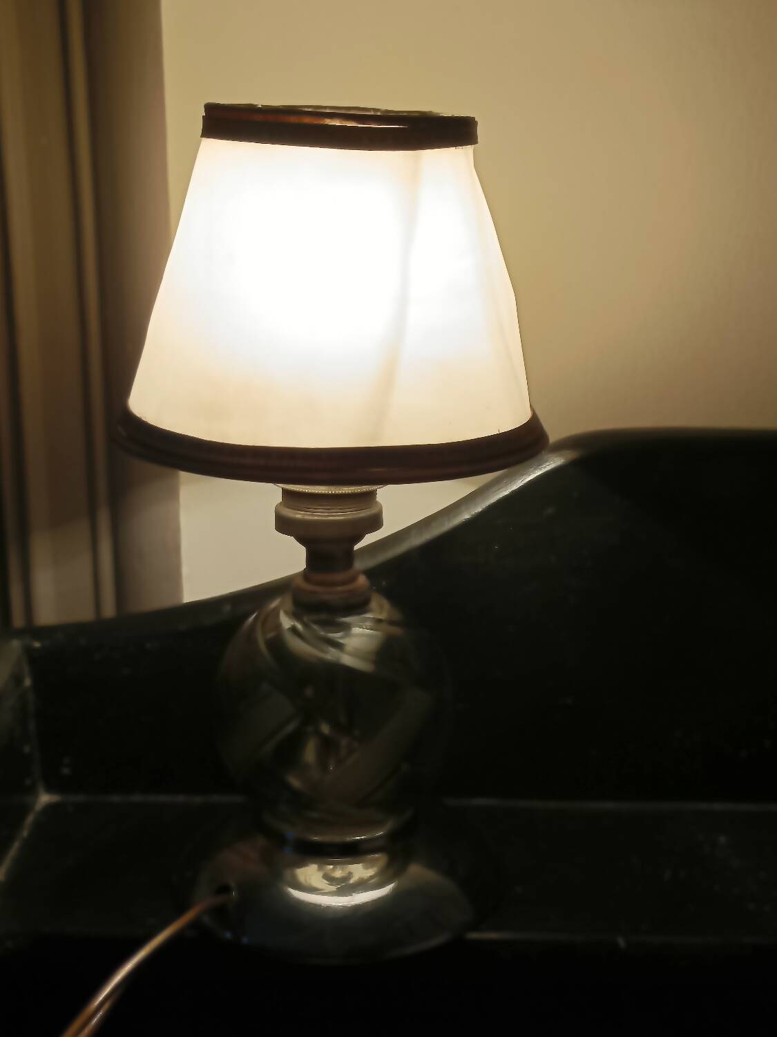 Petite lampe en cristal, art déco