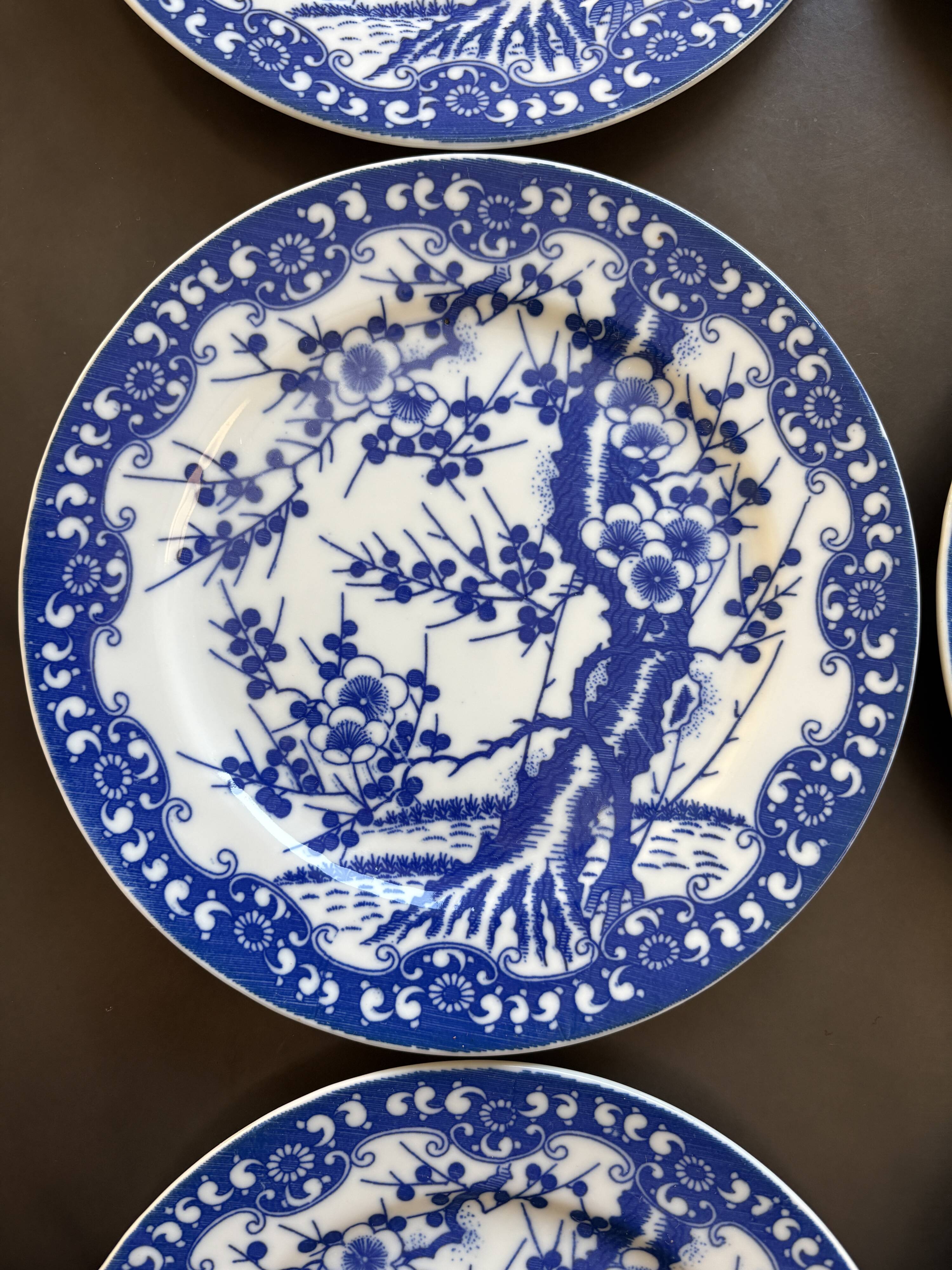 8 dessert plates with Japanese cherry blossom design