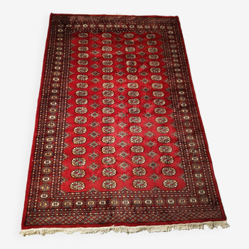 Oriental bukhara rug in entirely handmade wool