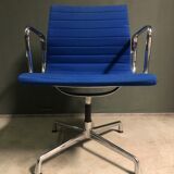 Vitra Eames EA108