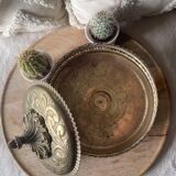 Ancien brûleur d’encens en laiton ou boîte en laiton