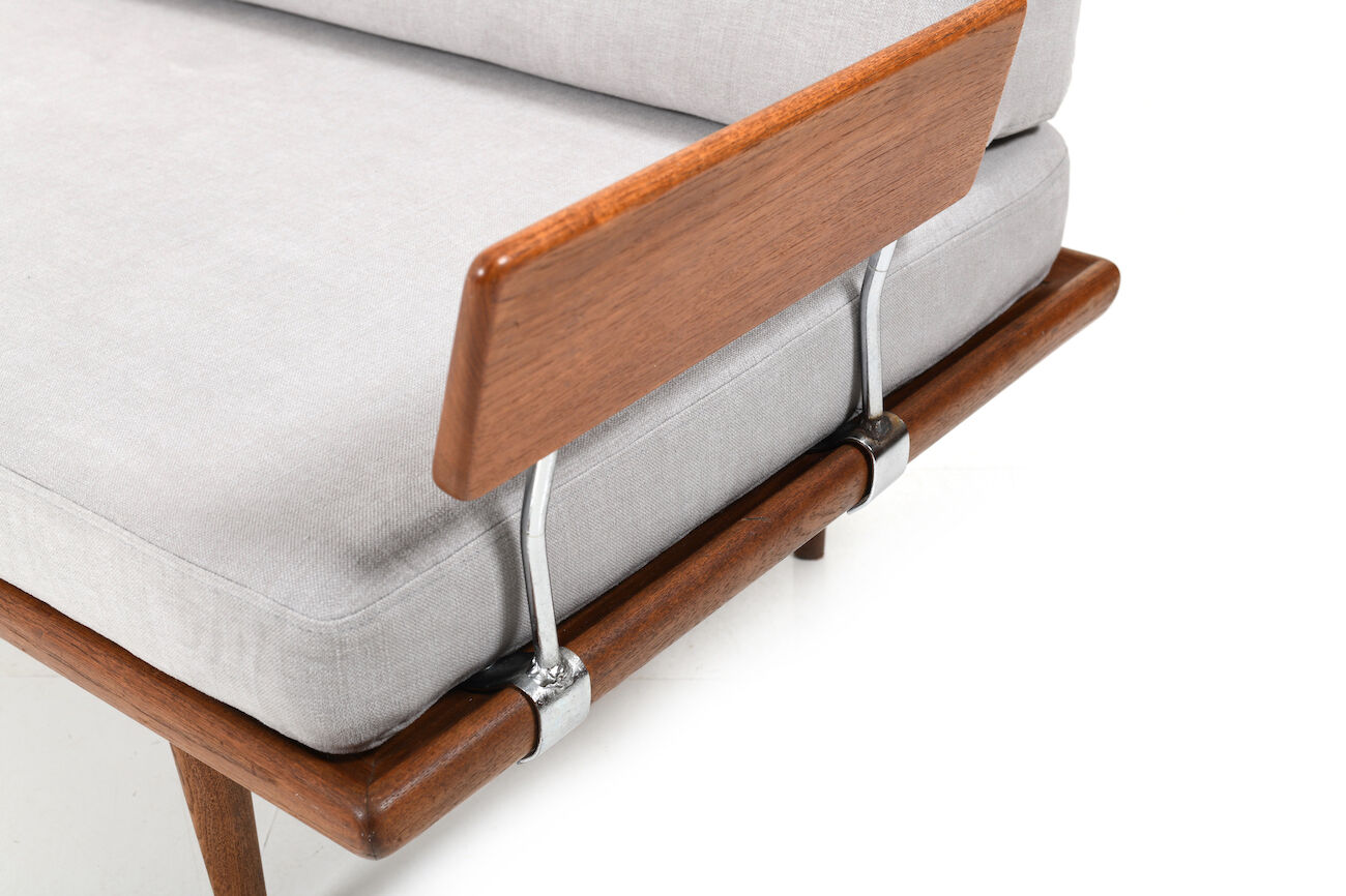 Daybed 'Minerva' en teck de Peter Hvidt - Orla Mølgaard Nielsen