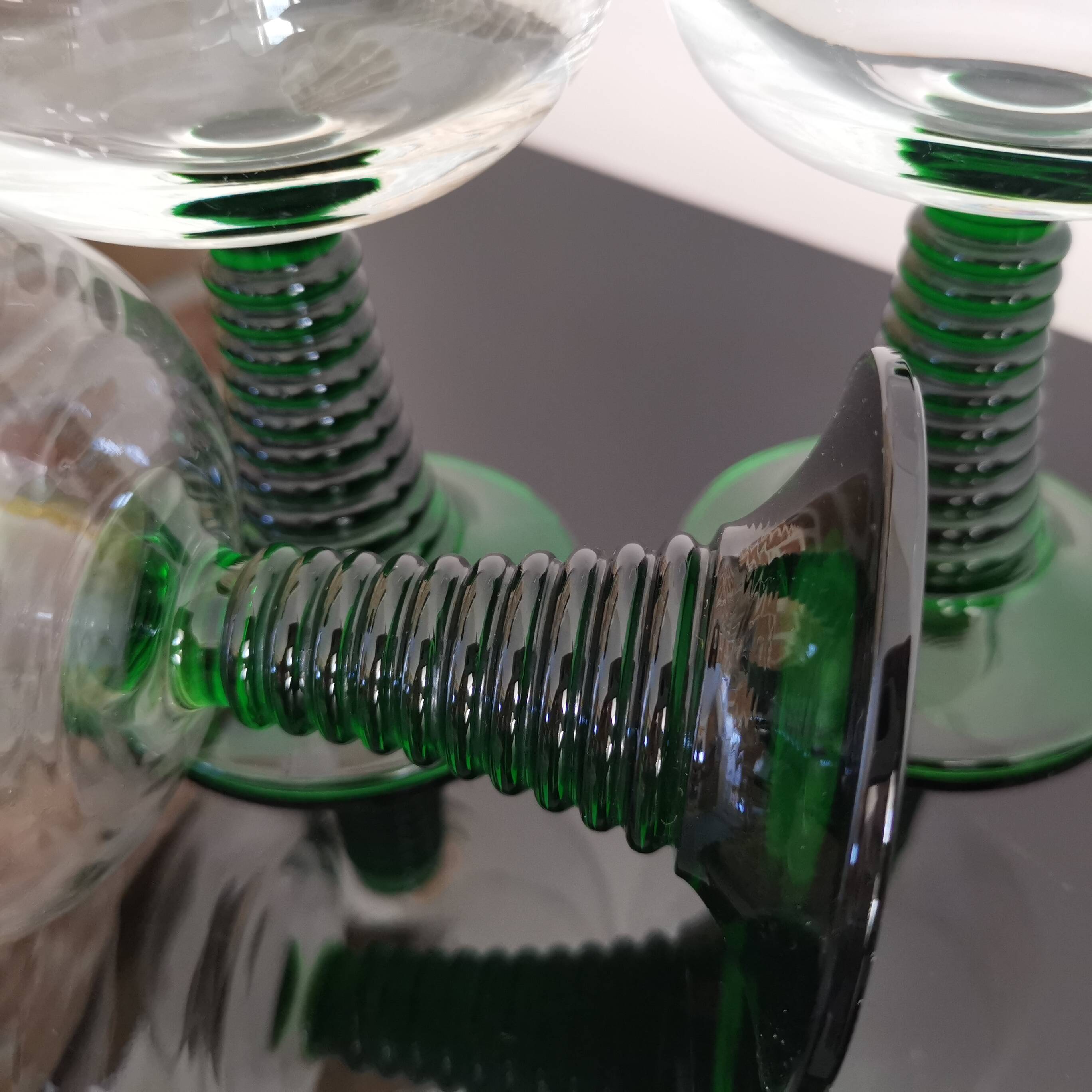 4 Alsace wine glasses with green twisted legs, ROEMER type