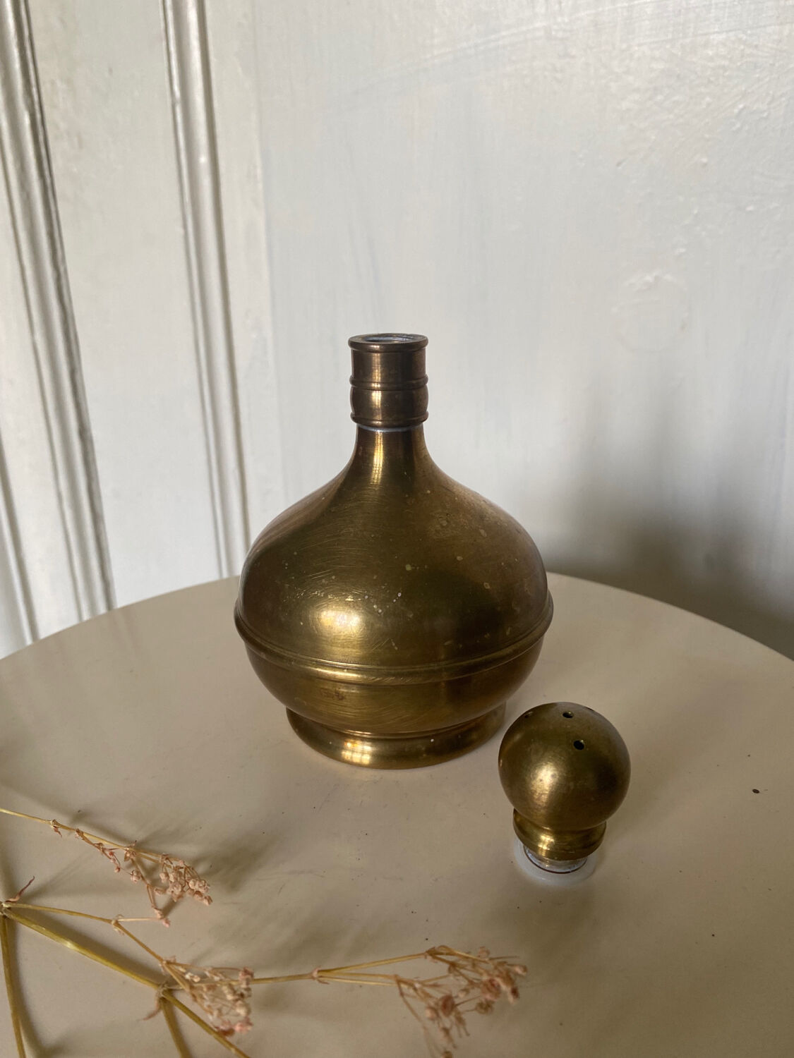 Salière en laiton marque Le Parfait