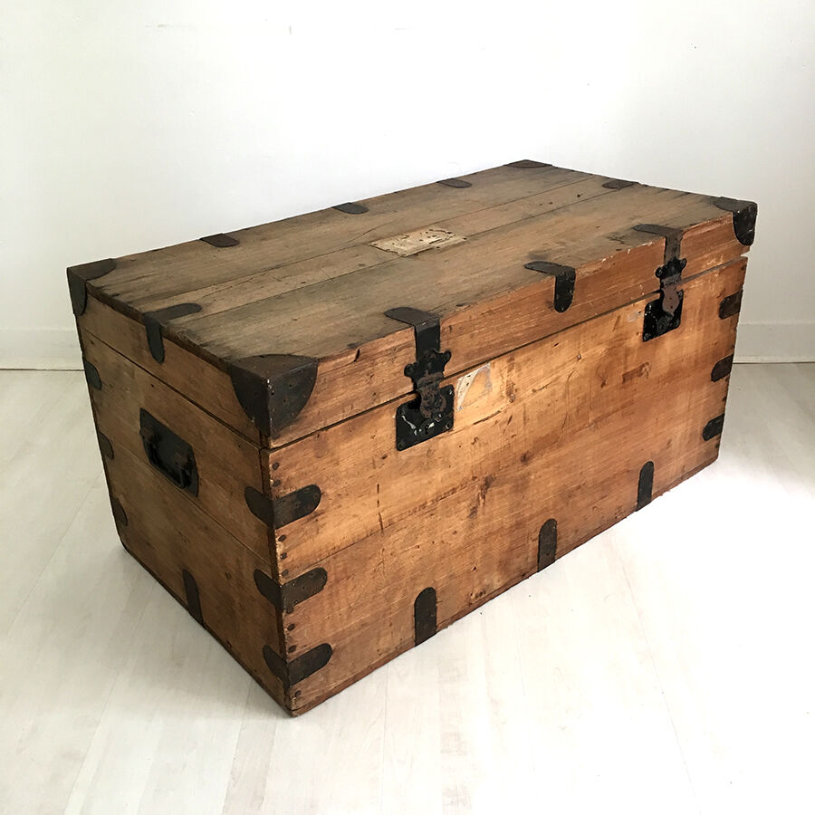 19th end wooden chest
