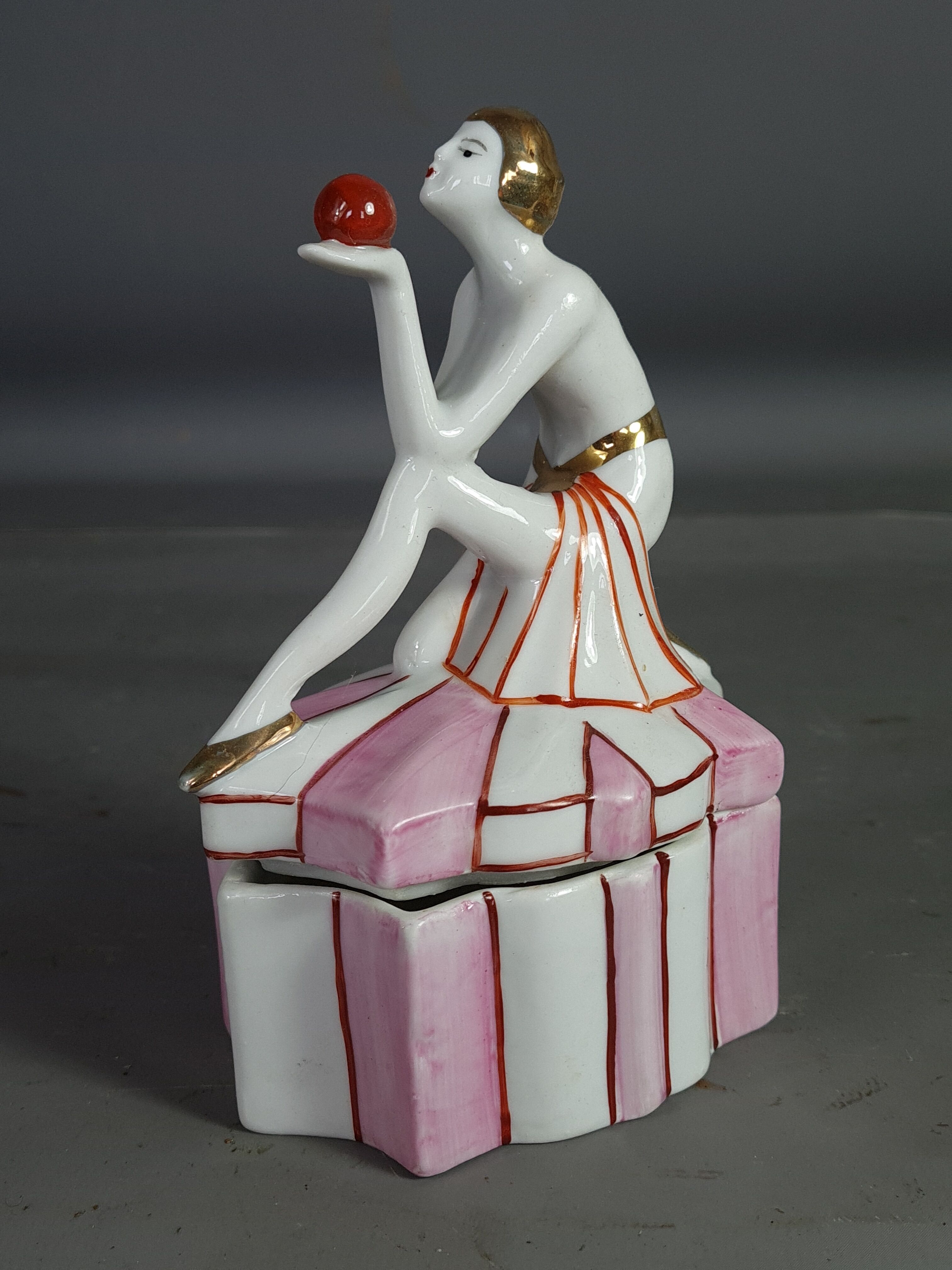 Box or candy porcelain Art Deco style