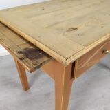 Farm table