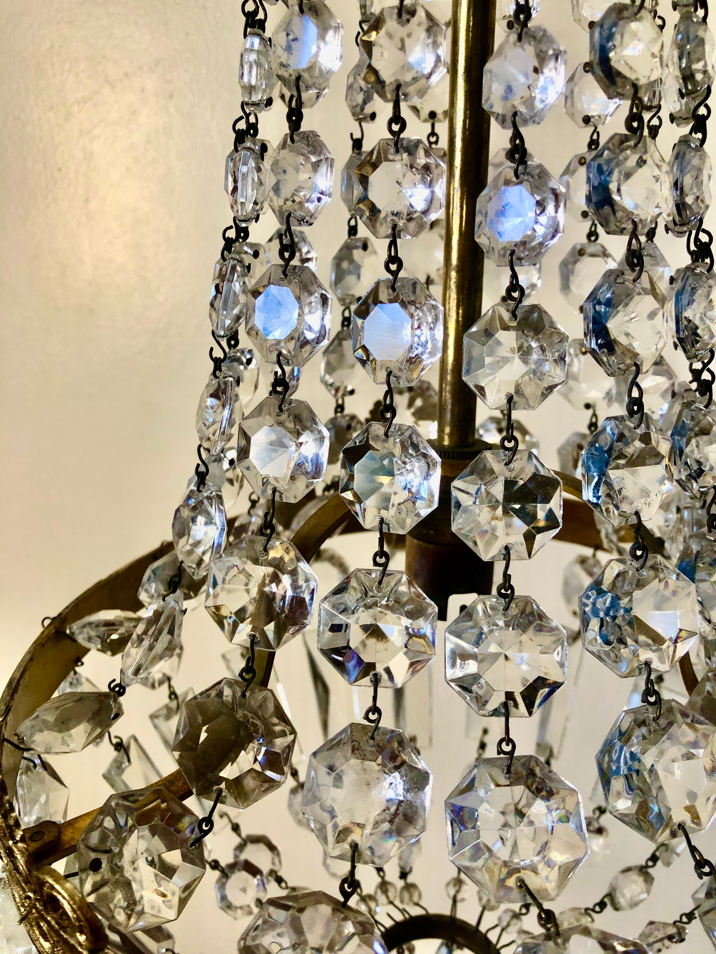 Hot air balloon suspension