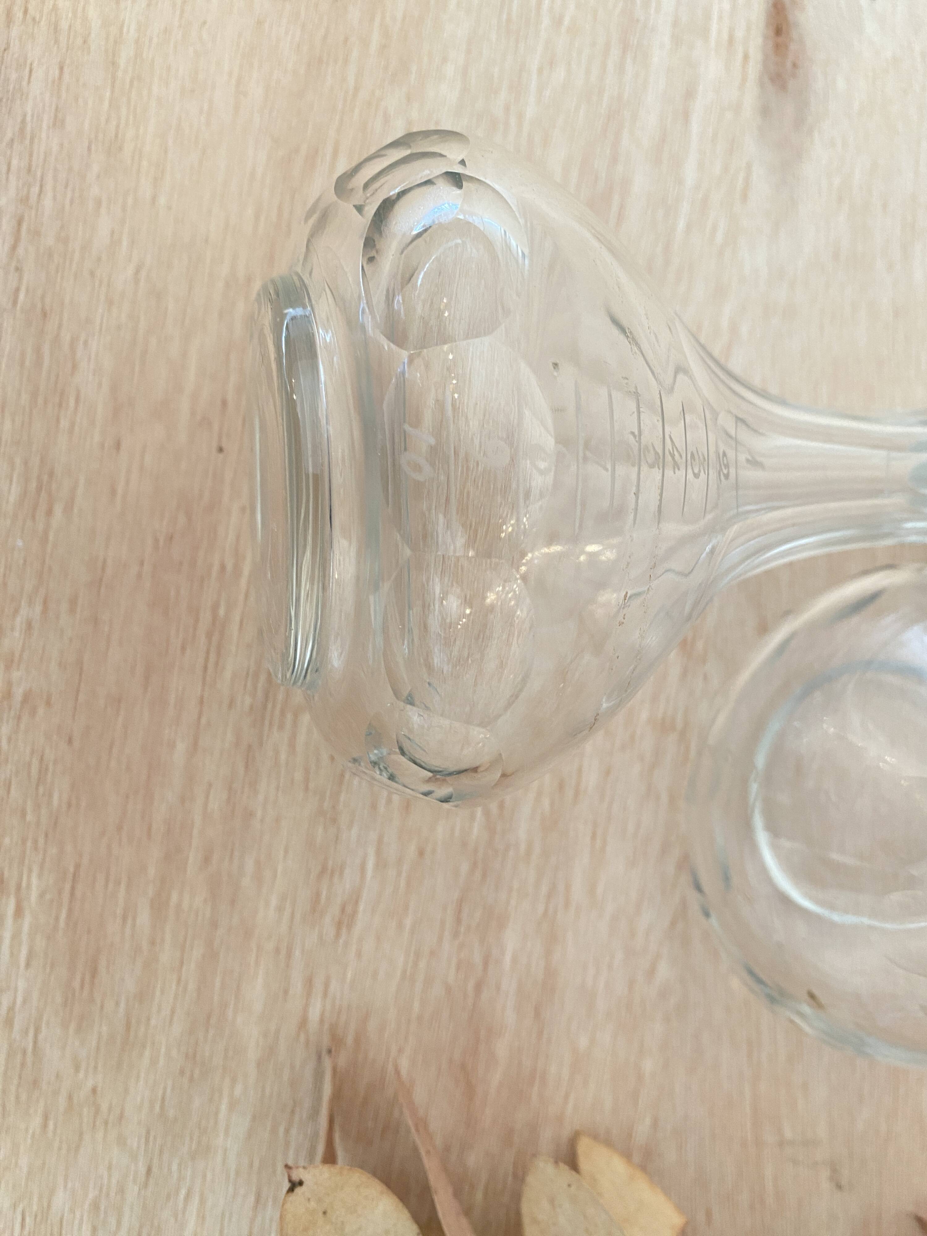 Pair of enamel graduation topettes