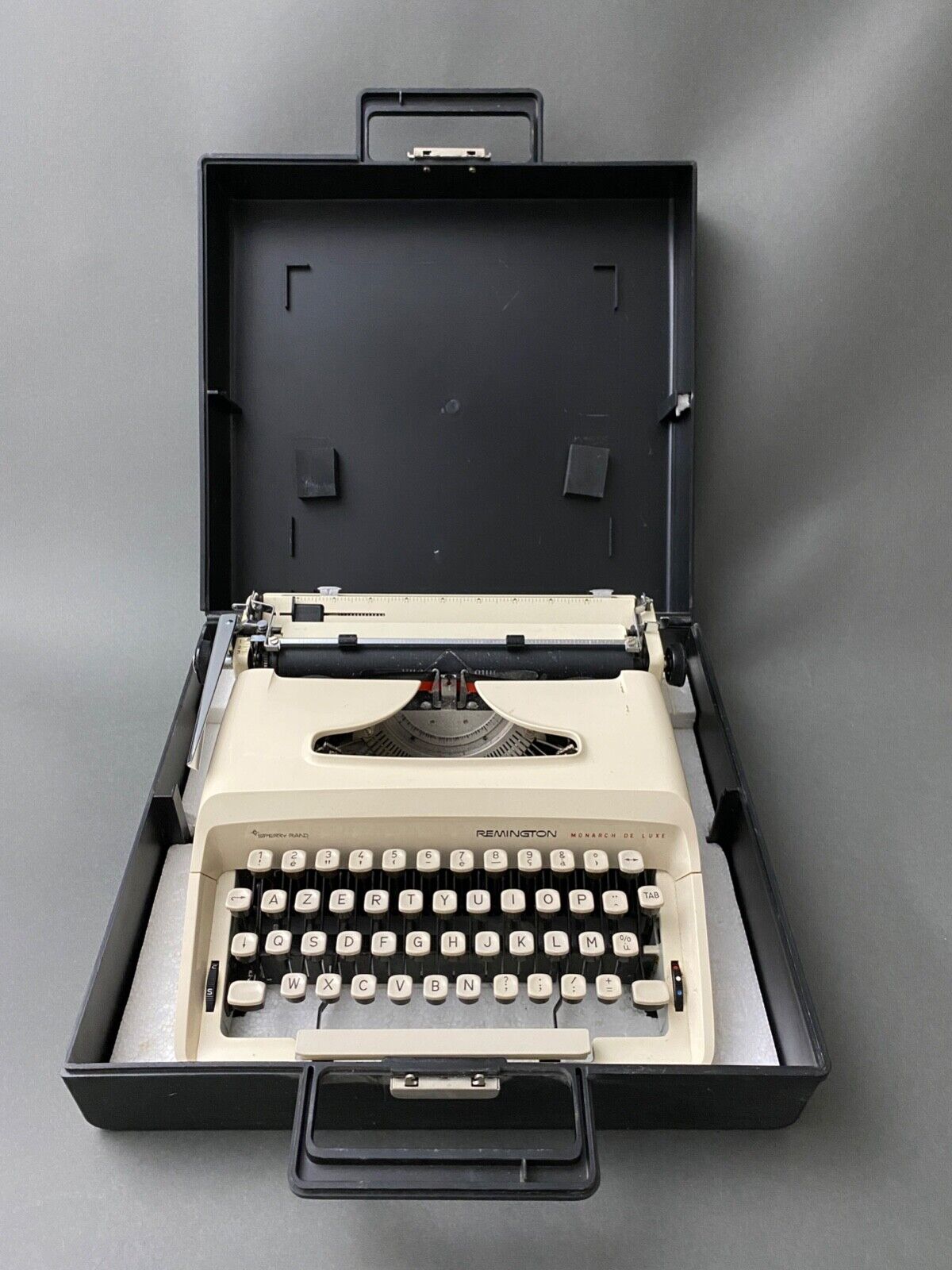 Old writer Remington monarch deluxe 1970